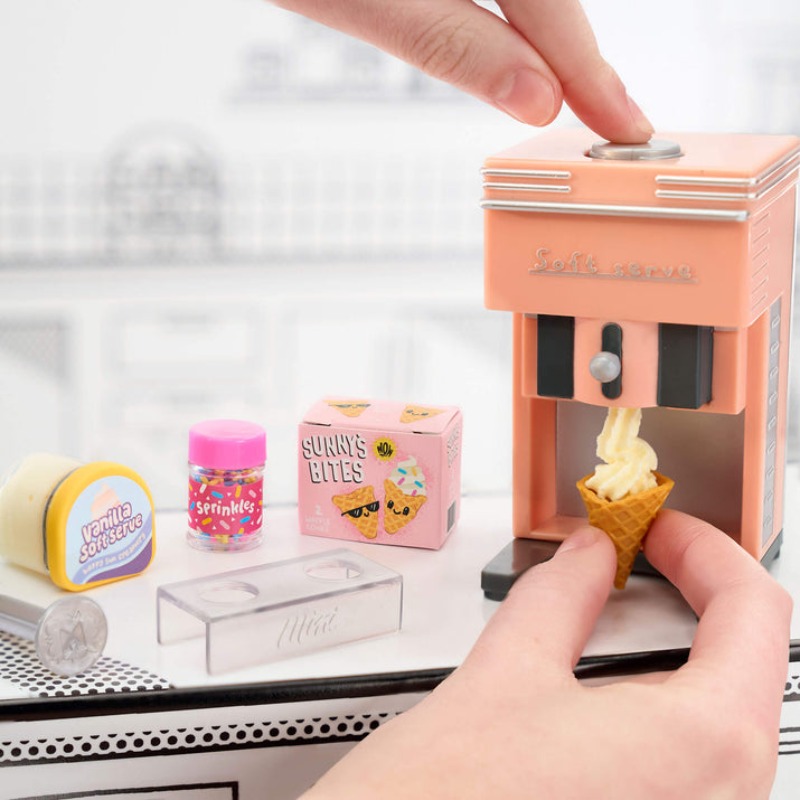 Original MGA's Miniverse Make  - Kitchen Appliances To Gift reseña y precio